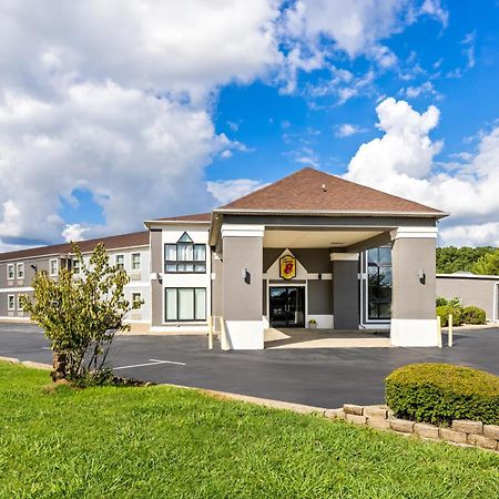 Super 8 by Wyndham Dickson Hotell Exteriör bild
