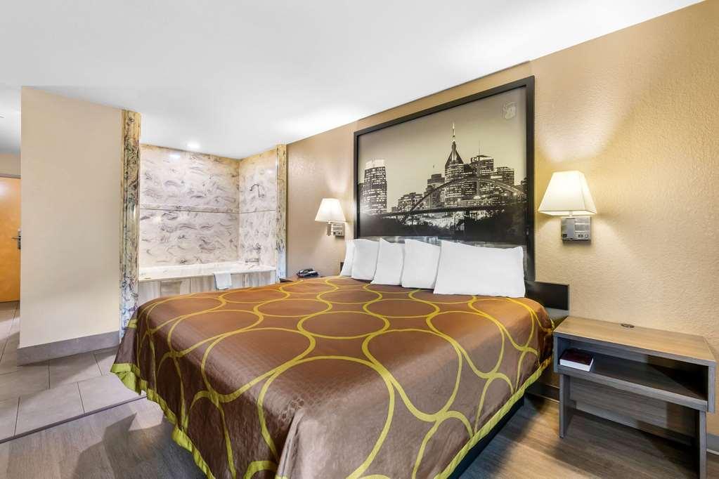 Super 8 by Wyndham Dickson Hotell Rum bild